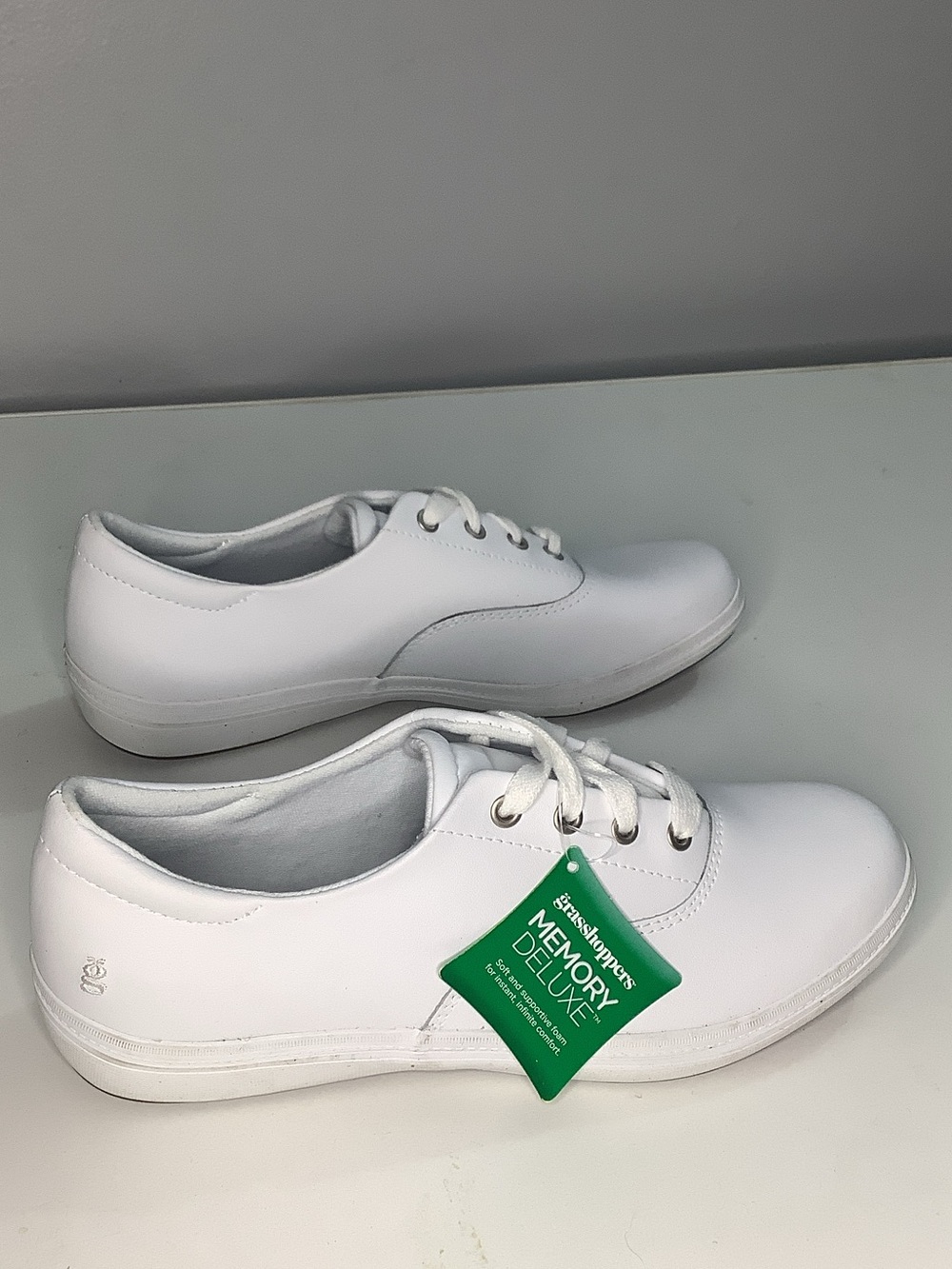 Keds Grasshoppers Janey II White Lace-Up Memory Foam Low Top Sneakers NWOB 7.5
